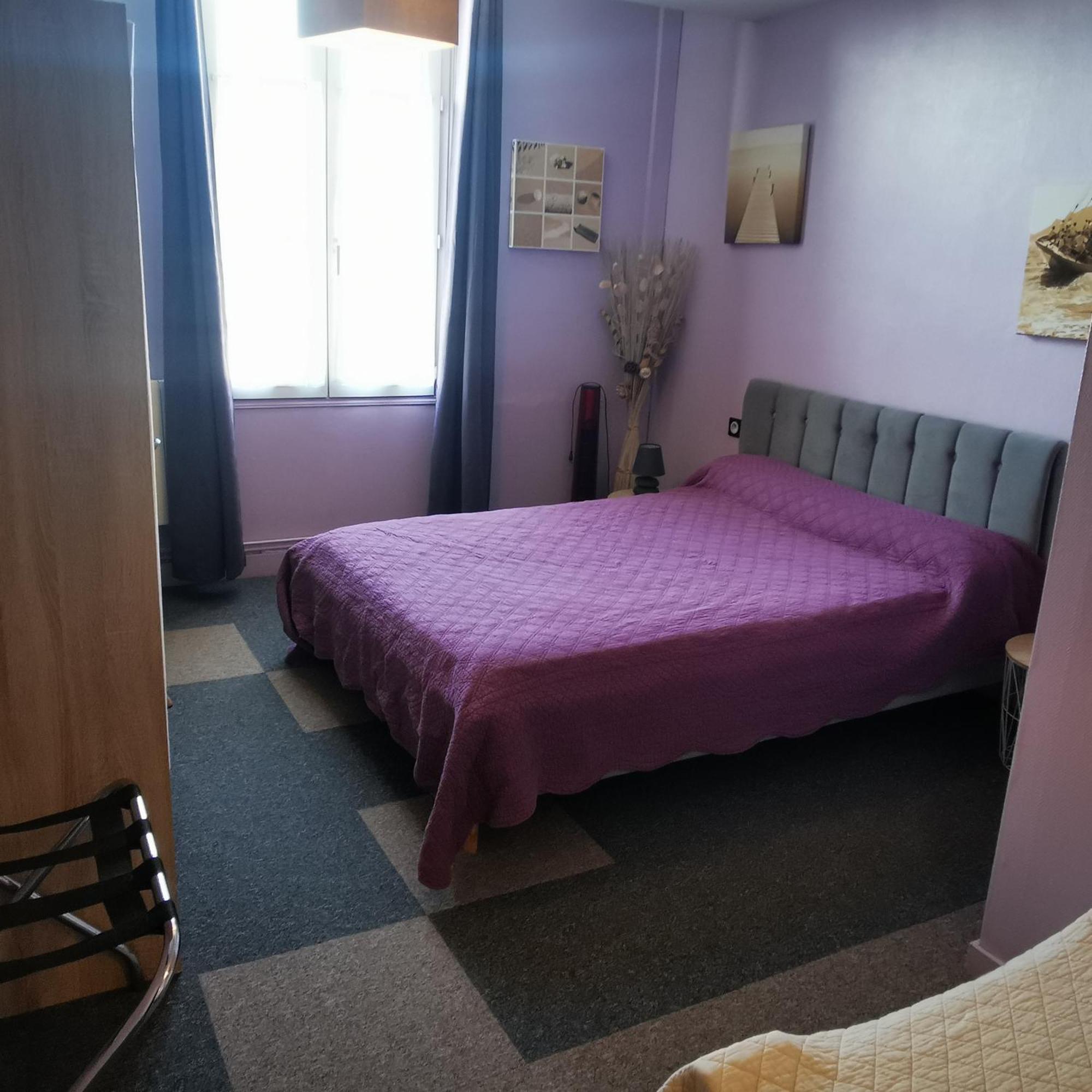 Logis & Restaurant Le Savinien Hotel