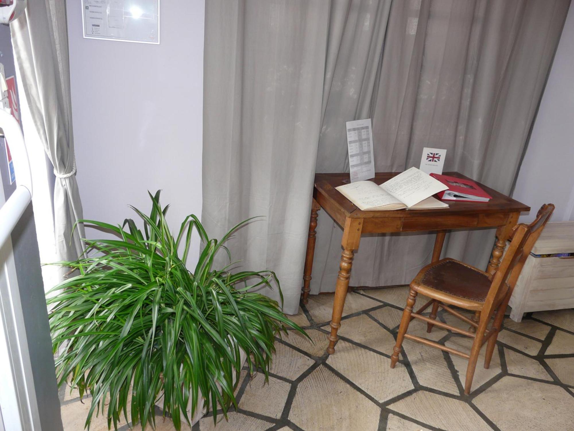 Logis & Restaurant Le Savinien Hotel Saint-Savinien