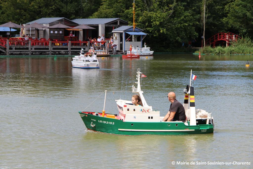 Hotel Logis & Restaurant Le Savinien