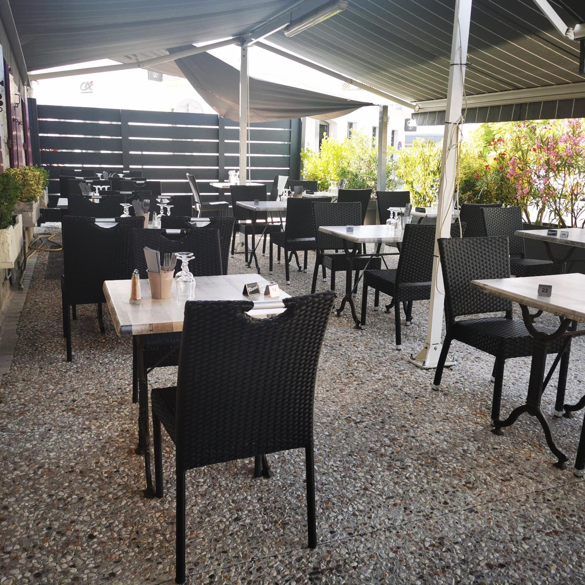 Hotel Logis & Restaurant Le Savinien