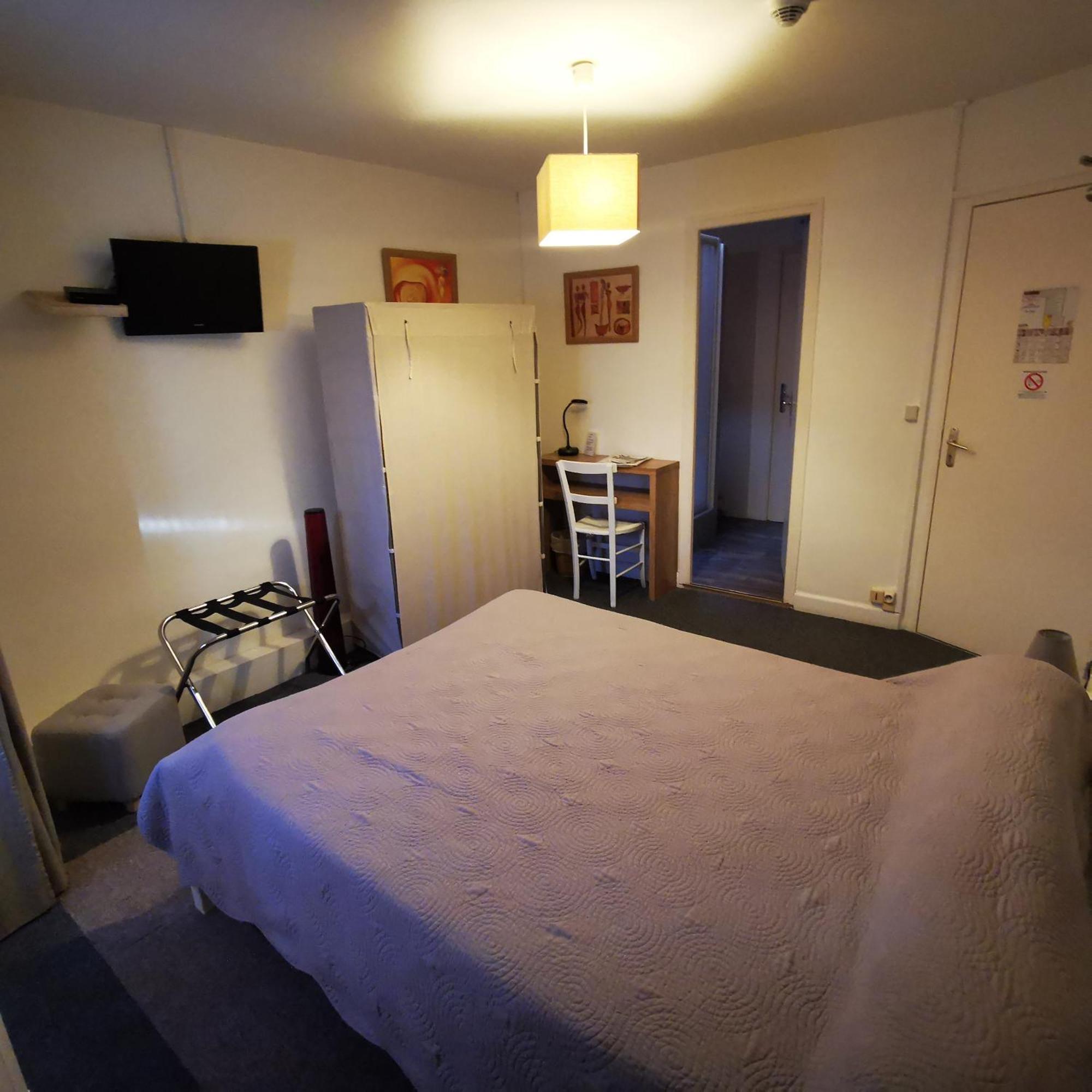 Logis & Restaurant Le Savinien 2*