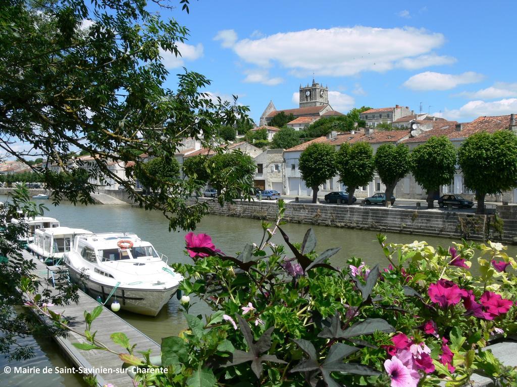 Logis & Restaurant Le Savinien 2*