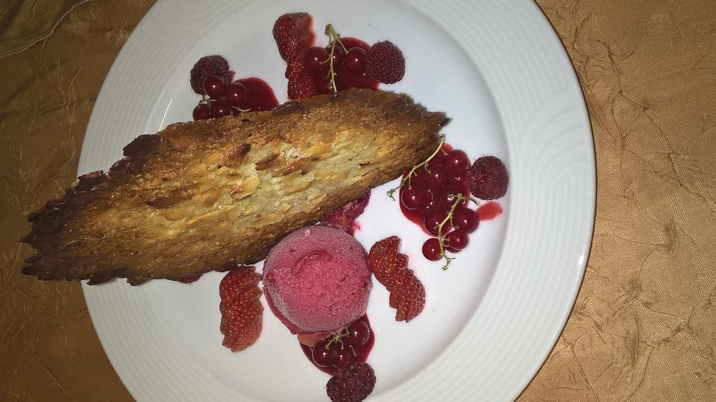 Logis & Restaurant Le Savinien Saint-Savinien