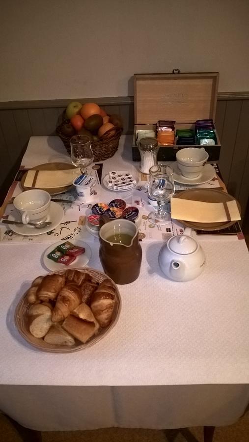 Logis & Restaurant Le Savinien Hotel 2*